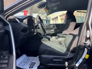 2020 Toyota RAV4 Hybrid LE