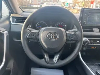 2020 Toyota RAV4 Hybrid LE