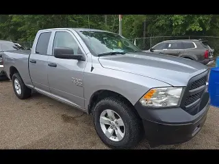 Ram 1500 Classic 2023 4x4 Tradesman 4dr Quad Cab 6.3 ft. SB Pickup