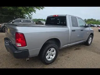 Ram 1500 Classic 2023 4x4 Tradesman 4dr Quad Cab 6.3 ft. SB Pickup