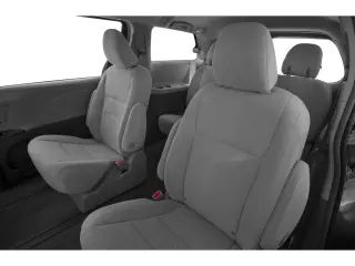 2019 Toyota Sienna LE