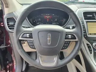 Lincoln Nautilus 2019 Select 4dr SUV