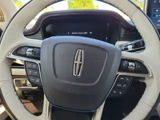 Lincoln Nautilus 2023 AWD Black Label 4dr SUV