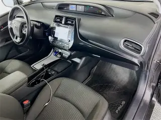 Toyota Prius Prime 2020 LE 4dr Hatchback