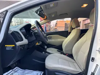2013 Kia Rio 5-Door LX