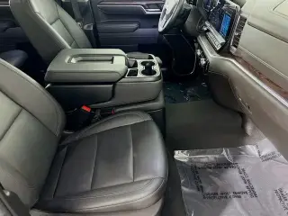GMC Sierra 1500 2025 4x2 SLT 4dr Crew Cab 5.8 ft. SB