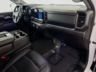 GMC Sierra 1500 2025 4x2 SLT 4dr Crew Cab 5.8 ft. SB
