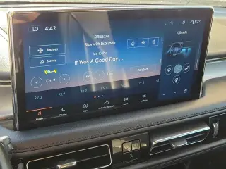Lincoln Nautilus 2023 AWD Reserve 4dr SUV