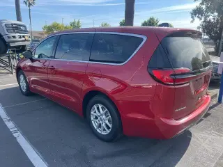 Chrysler Pacifica 2025 Select 4dr Mini-Van