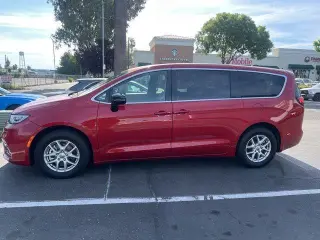 Chrysler Pacifica 2025 Select 4dr Mini-Van