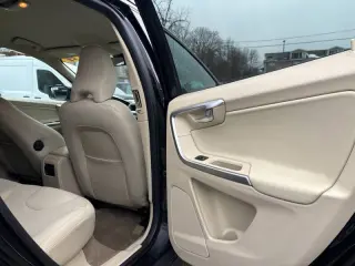 2011 Volvo XC60 3.2 R-Design