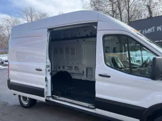 2022 Ford Transit 250