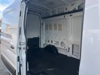 2022 Ford Transit 250