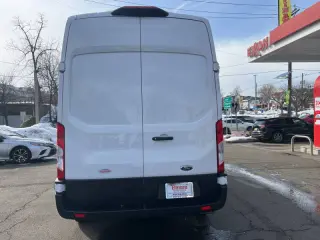 2022 Ford Transit 250