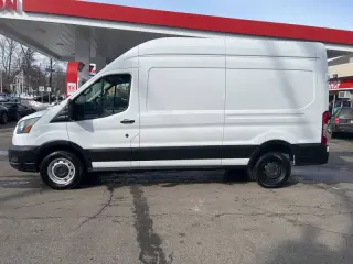 2022 Ford Transit 250