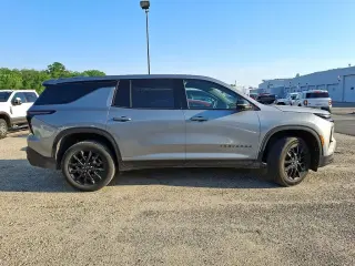 Chevrolet Traverse 2024 LS 4dr SUV w/1LS