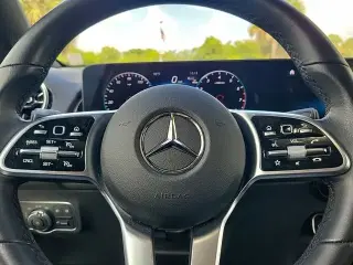 Mercedes-Benz GLB 2023 GLB 250 4dr SUV