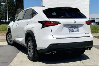 Lexus NX 200t 2017 4dr Crossover