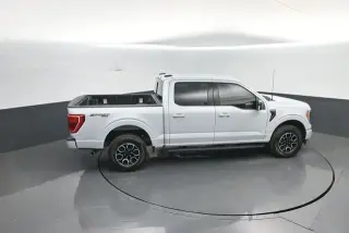 Ford F-150 2022 4x4 XL 4dr SuperCrew 5.5 ft. SB