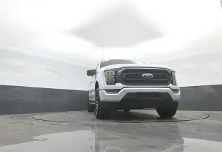Ford F-150 2022 4x4 XL 4dr SuperCrew 5.5 ft. SB