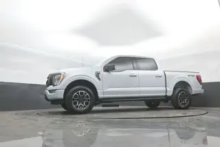 Ford F-150 2022 4x4 XL 4dr SuperCrew 5.5 ft. SB