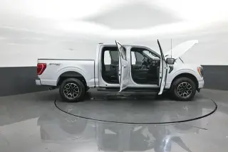 Ford F-150 2022 4x4 XL 4dr SuperCrew 5.5 ft. SB