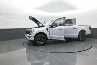 Ford F-150 2022 4x4 XL 4dr SuperCrew 5.5 ft. SB