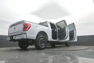Ford F-150 2022 4x4 XL 4dr SuperCrew 5.5 ft. SB