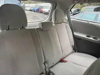 2013 Toyota Sienna LE 7-Passenger Auto Access Seat