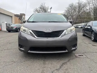 2013 Toyota Sienna LE 7-Passenger Auto Access Seat