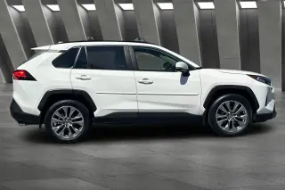 Toyota RAV4 2019 AWD XLE Premium 4dr SUV