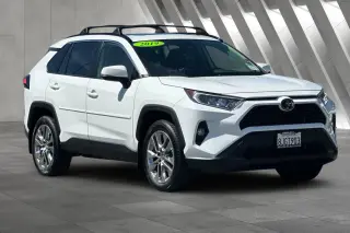 Toyota RAV4 2019 AWD XLE Premium 4dr SUV