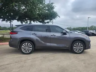 Toyota Highlander Hybrid 2022 AWD Platinum 4dr SUV