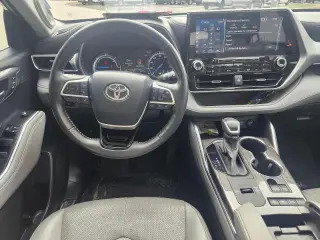 Toyota Highlander Hybrid 2022 AWD Platinum 4dr SUV
