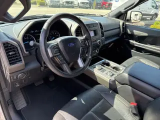 Ford Expedition 2018 4x4 XLT 4dr SUV