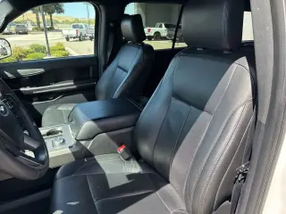 Ford Expedition 2018 4x4 XLT 4dr SUV