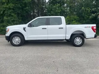 Ford F-150 2022 4x4 XL 4dr SuperCrew 5.5 ft. SB