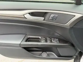 Ford Fusion 2017 SE 4dr Sedan