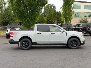 Ford Maverick 2023 AWD Lariat 4dr SuperCrew 4.5 ft. SB