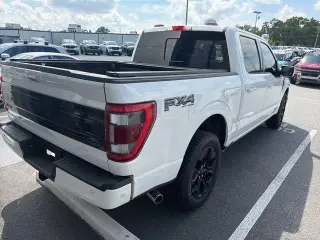 Ford F-150 2022 4x4 Platinum 4dr SuperCrew 5.5 ft. SB
