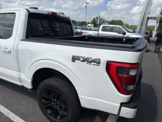 Ford F-150 2022 4x4 Platinum 4dr SuperCrew 5.5 ft. SB