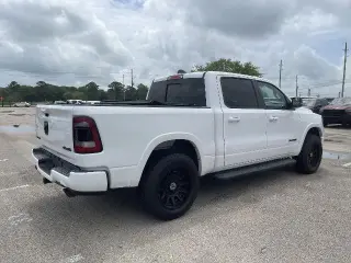 Ram 1500 2021 4x4 Laramie 4dr Crew Cab 5.6 ft. SB Pickup