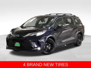 2021 Toyota Sienna XSE 7 Passenger