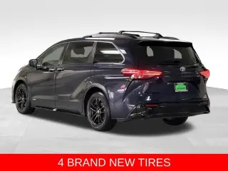 2021 Toyota Sienna XSE 7 Passenger