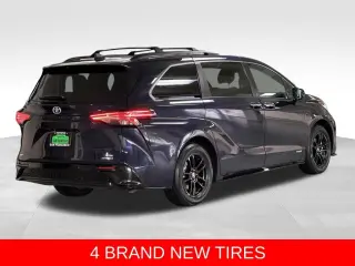 2021 Toyota Sienna XSE 7 Passenger