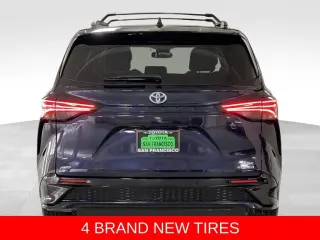 2021 Toyota Sienna XSE 7 Passenger