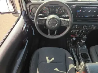 Jeep Wrangler 2025 4x4 Rubicon 4dr SUV
