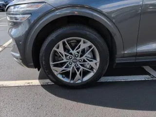 Genesis GV70 2023 AWD 2.5T Standard 4dr SUV