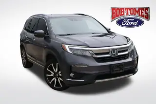 Honda Pilot 2020 AWD Touring 4dr SUV w/Rear Captain's Chairs
