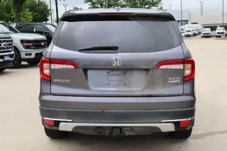 Honda Pilot 2020 AWD Touring 4dr SUV w/Rear Captain's Chairs